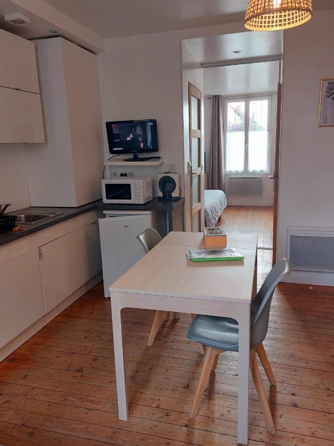 Les Belles Terrasses Dieppe ,3 Appartements , Le Vegetal De 1 A 8 Personnes , Le Tropical De 1 A 6 Personnes , Le Floral Avec Terrasse De 1 A 3 Personnes , Quartier Calme Au Stationnement Gratuit A Cote De L'Avenue Verte Eksteriør billede